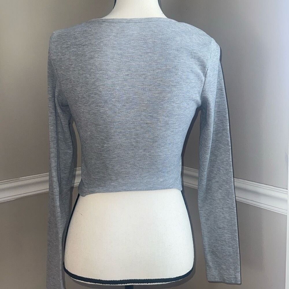 SHEIN Crop Top - Picture 4 of 5